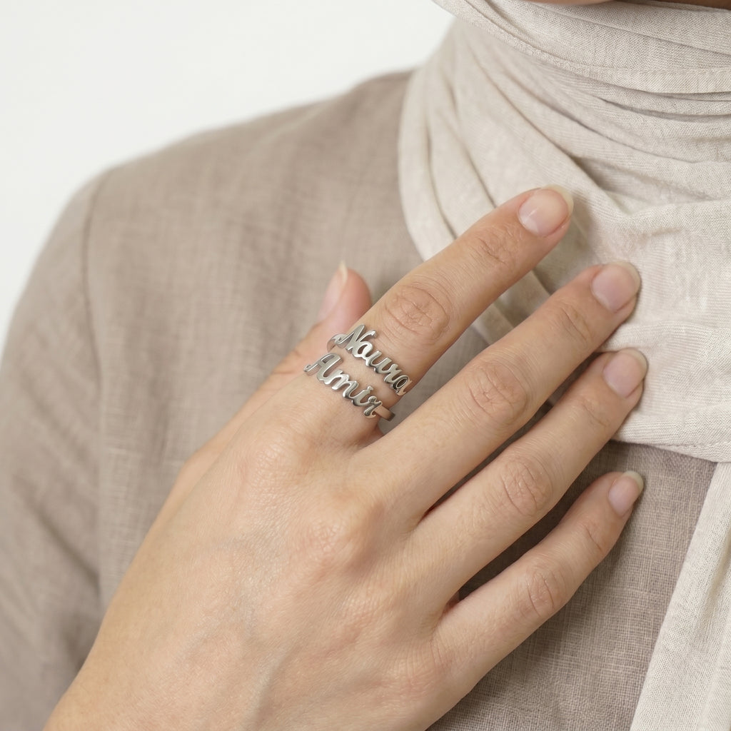 Double name ring