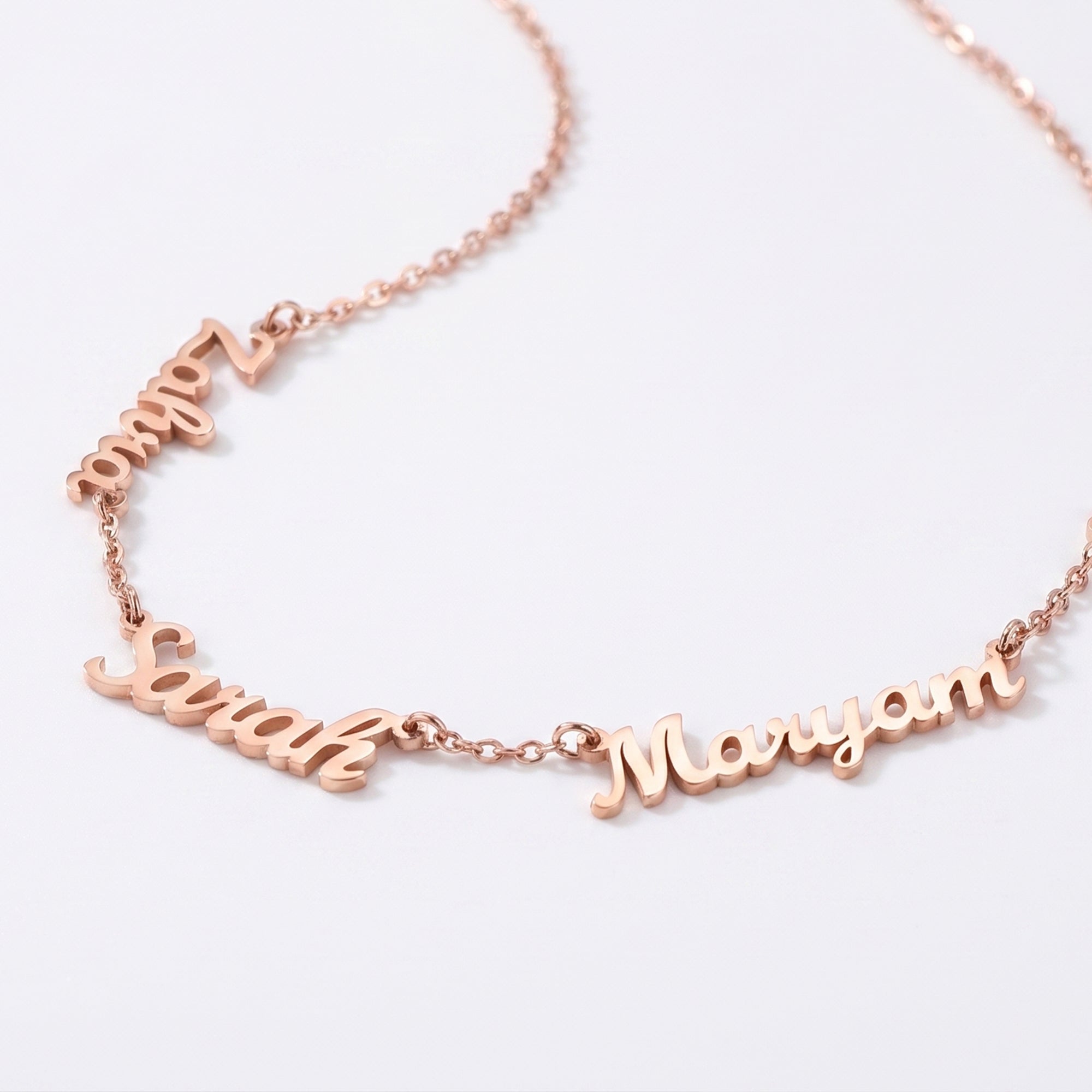 Multiple name necklace