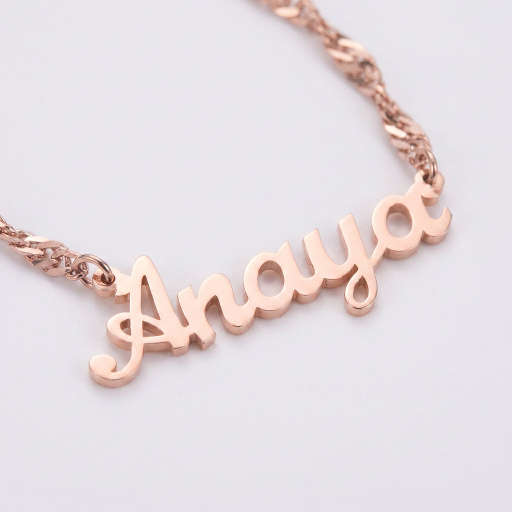 Custom name necklace twisted chain